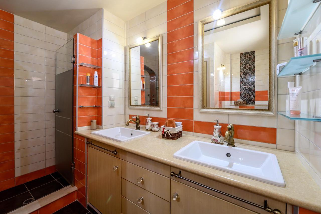 Votana Villa & Apartments Kucunári Kültér fotó